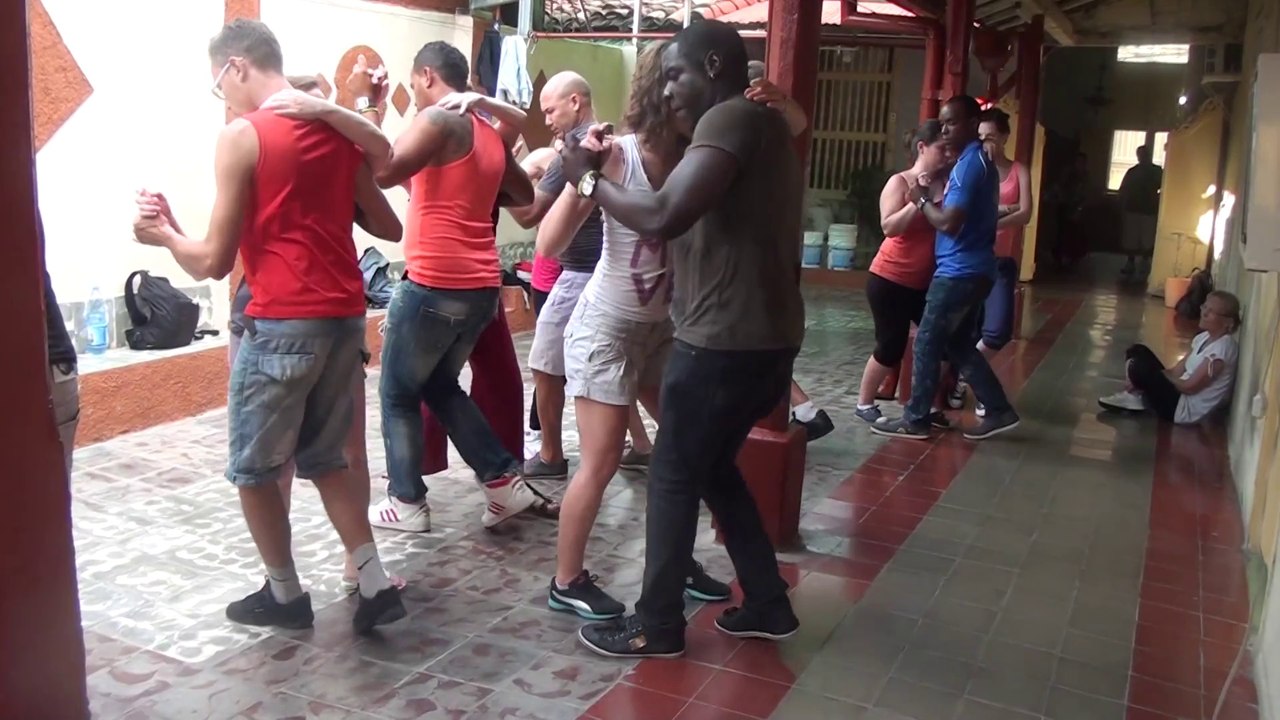 WWW.DANSACUBA.COM  Cours de Kizomba  niveau 2  STAGE SALSA A CUBA FEVRIER 2014