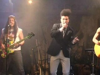 Découvrez "Twin Twin", les représentants de la France à l’Eurovision - 04/03