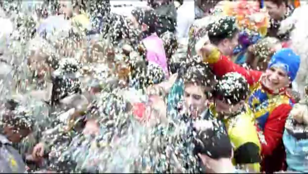Granville : la bataille de confettis en VIDEO !