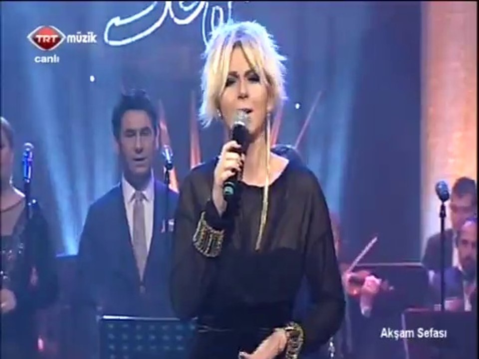 Ayşe İnak Ekiz-Akşam Olunca Yarelerim Sızlar