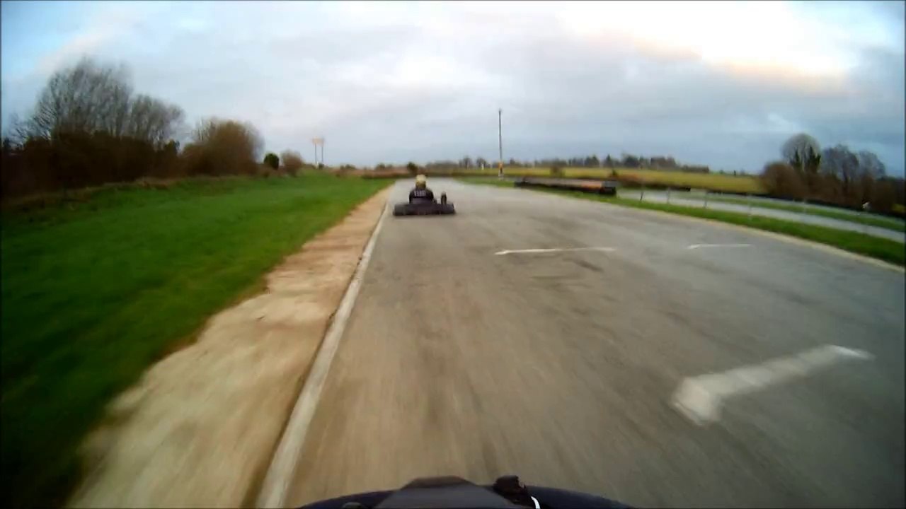 Kartcenter 56 - Pluméliau - kart Alpha Karting AK35 - 270 cc