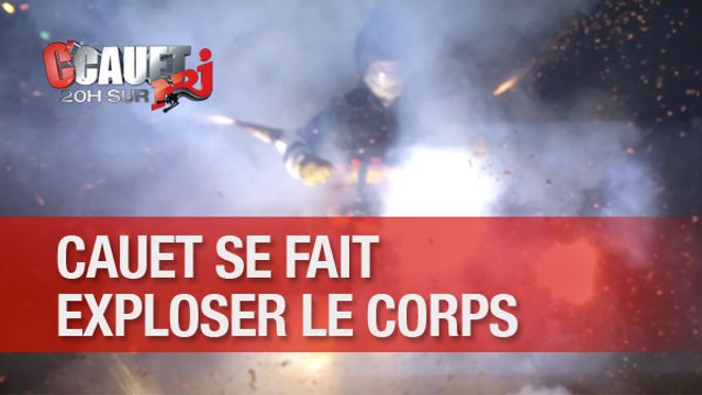 IMPRESSIONNANT: Cauet se fait exploser avec de gros pétards !