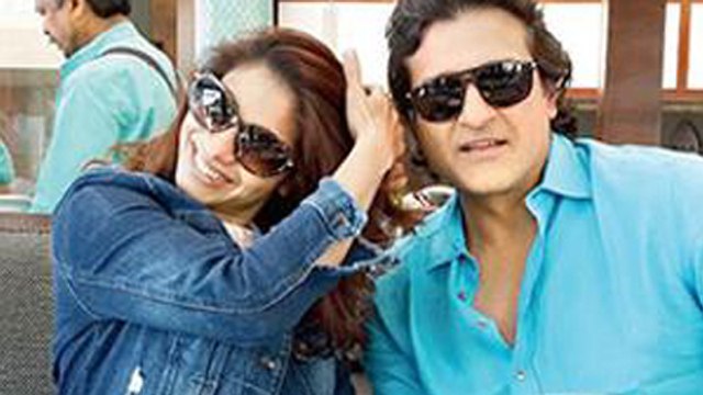 Armaan Kohli Tanisha Mukherjee Visit Vaishnodevi With Tanuja Mukherjee