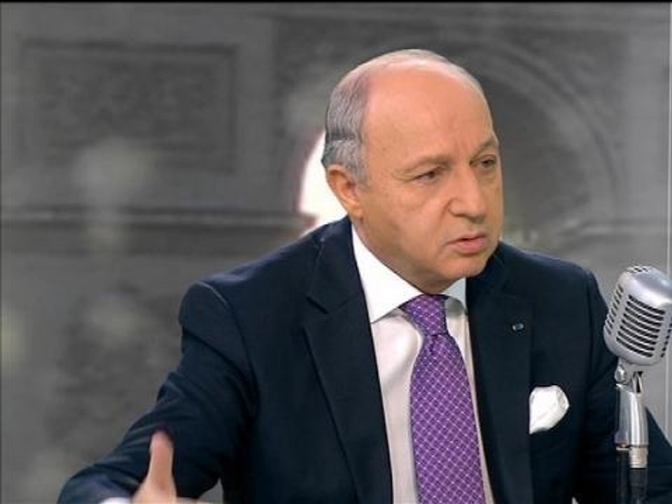 Remaniement: "Je suis bien où je suis" déclare Laurent Fabius - 05/03