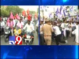 T activists warn YS Jagan to not to enter Telangana