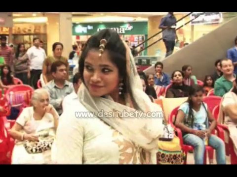 Claudia Cisela looking gorgeous at Perfect Miss Mumbai Fashion Event 2014