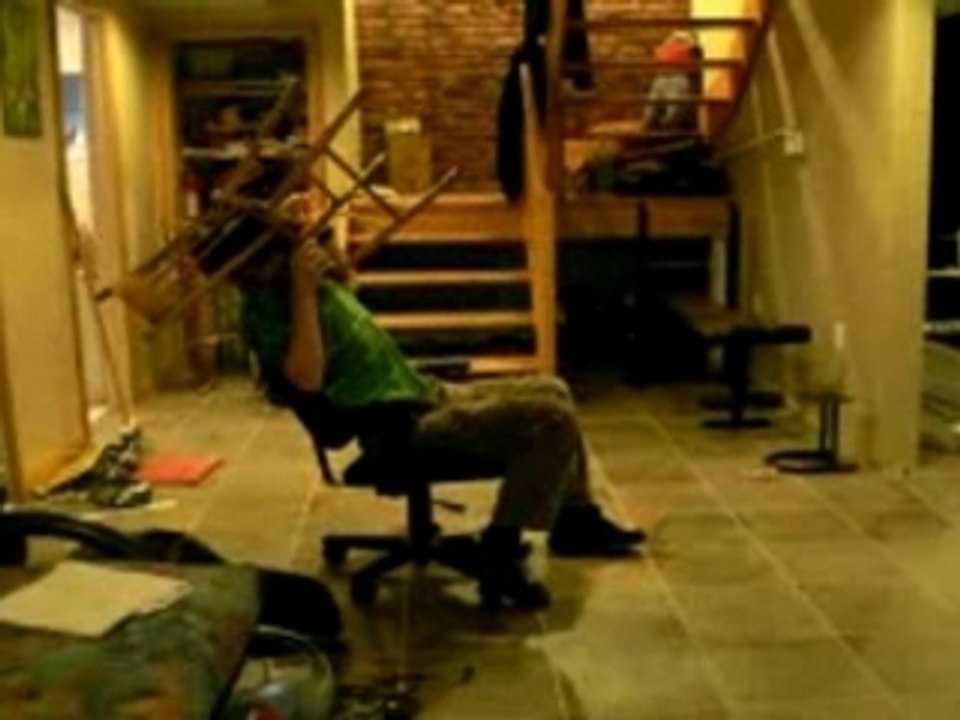 Les chaises contre attaque!