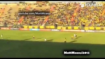 Super gol da 70 metri, beffa il portiere da lontanissimo