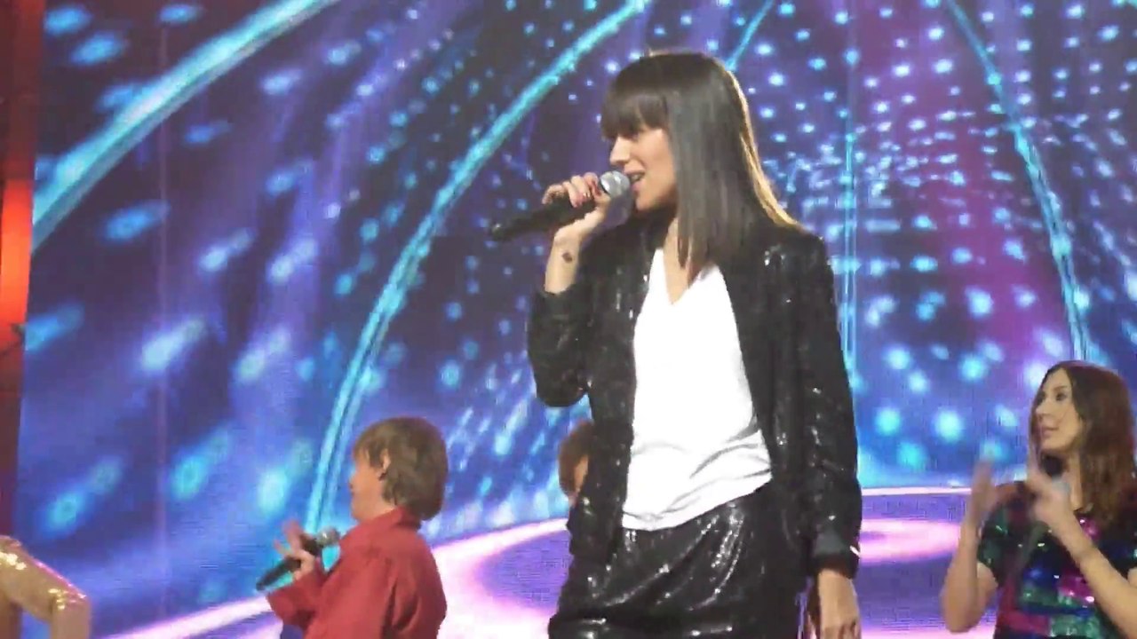 Alizée & Jenifer (Les Enfoirés : La Crise de Nerfs) - Palais Nikaia, Nice : Womanizer