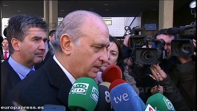 Fernández: 80.000 inmigrantes esperan pasar a España