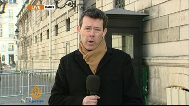 Diplomats meet in Paris to resolve crisis in Ukraine