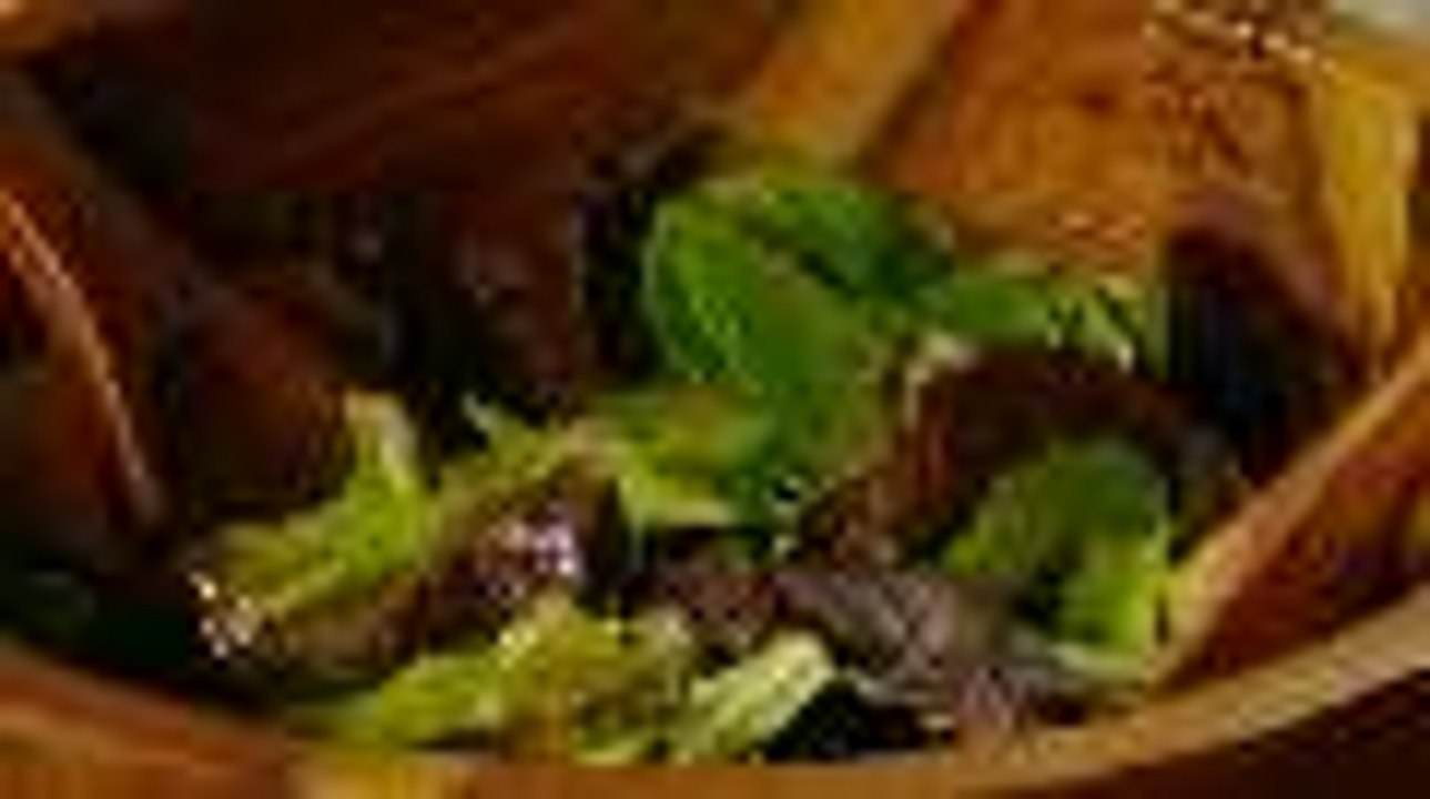 How to Avoid Soggy Salad Greens
