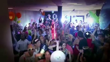 Babysitting (2014) - Featurette "Les réalisateurs" [VF-HD]