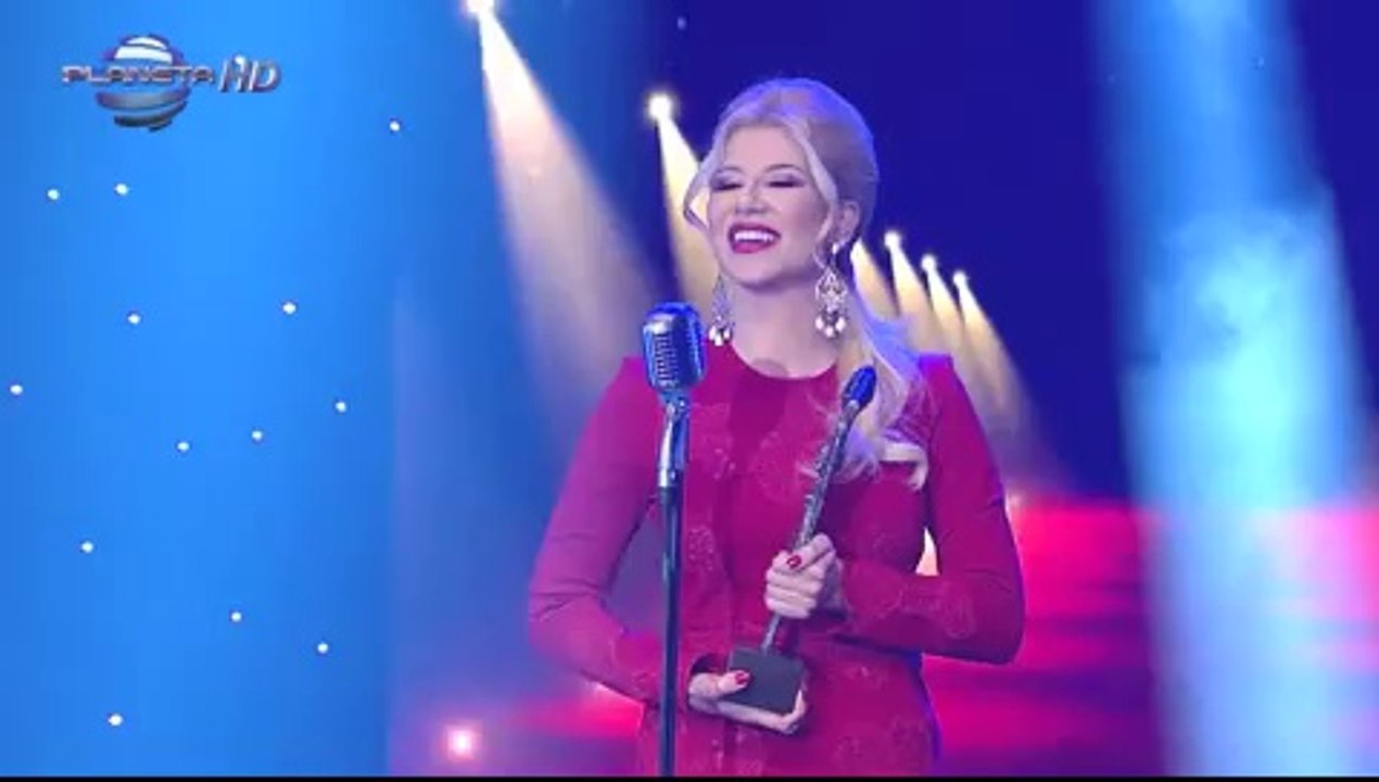 Нелина 12 годишни музикални награди на Планета ТВ