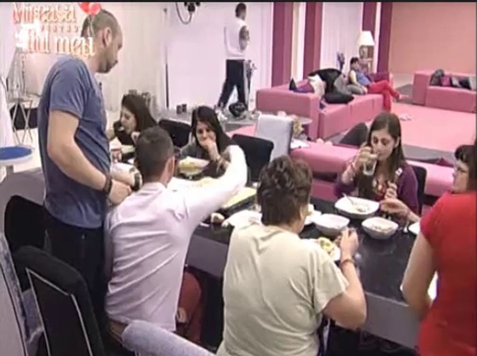 pingu si bubu la masa 04.03.2014
