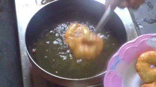 Ulli Garelu - Onion Wada Preparation in Telugu