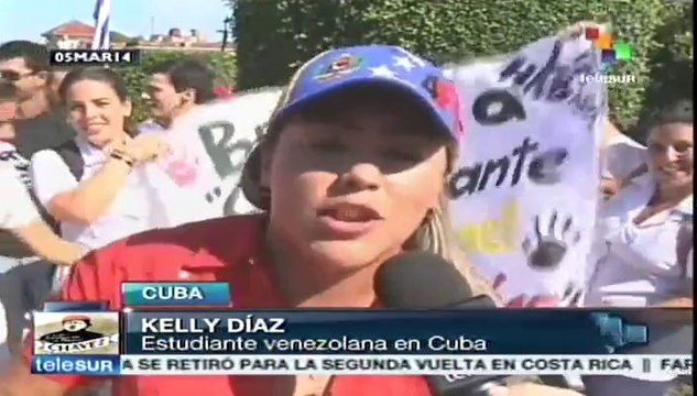 Cubanos recuerdan con alegría y cánticos al comandante Chávez