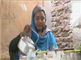 14 ألف بائعة للشاي في الخرطوم يعانين ظروفا صعبة