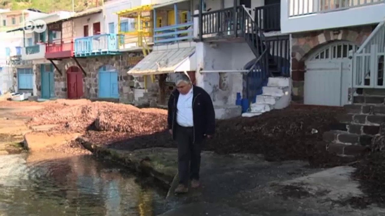 Greece: Fishing with light and spears | European Journal - Europe by Night