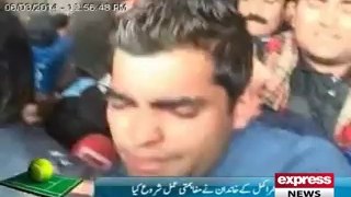 Traffic warden assault_ Umar Akmal's father apologises on son's behalf