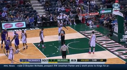 Ersan Ilyasova s'énerve sur Reggie Evans (qui en rajoute)