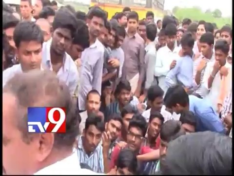 YSRCP activists hurl stones at EVM college buses as Y.S.Jagan flexis torn