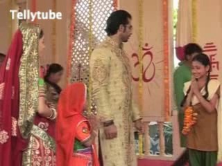 Saath Nibhana Saathiya : Will Vidya and Ahem stay together?