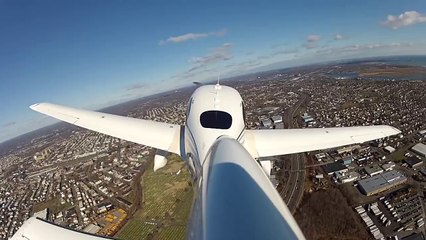 Cirrus SR22 Emergency landing after takeoff