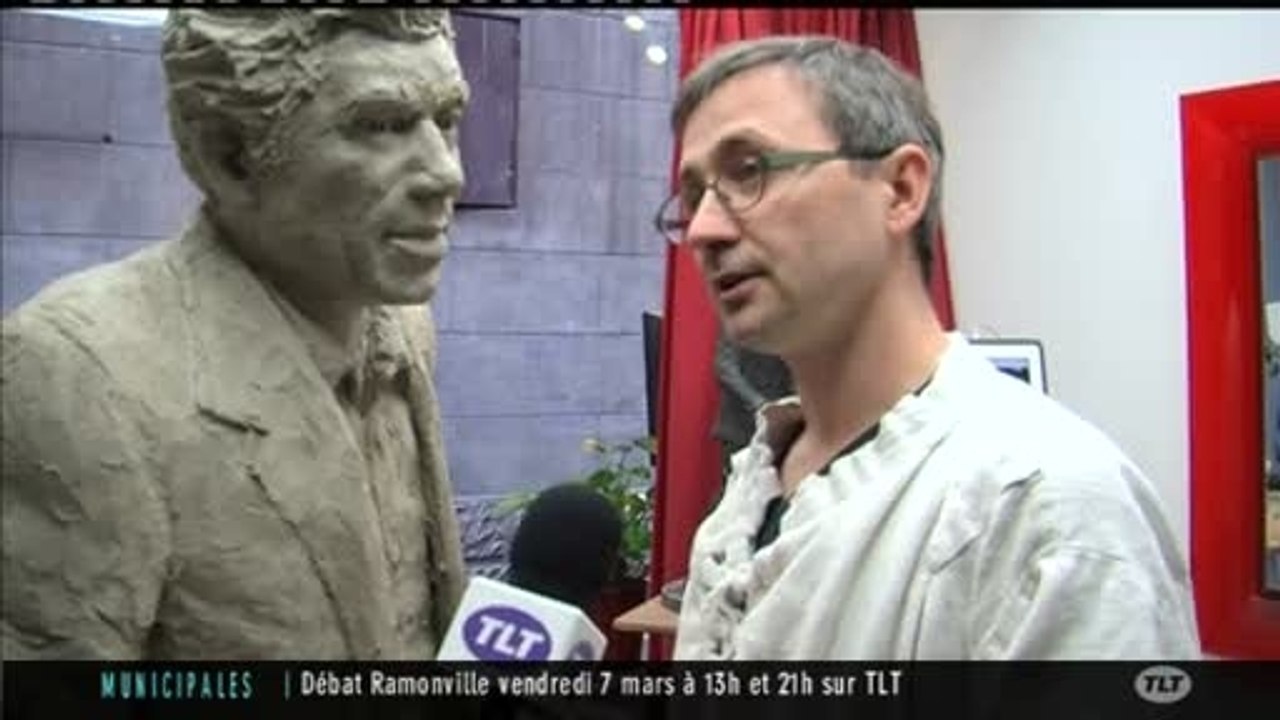 Une statue en hommage à Claude Nougaro (Toulouse)