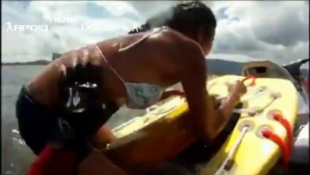 Sauver une famille de la noyade : 5 brésiliens emportés au large!