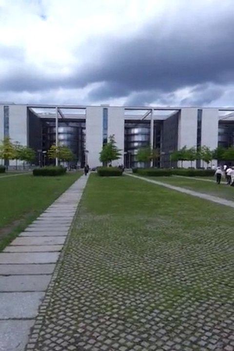 Berlin Parlamento Binası