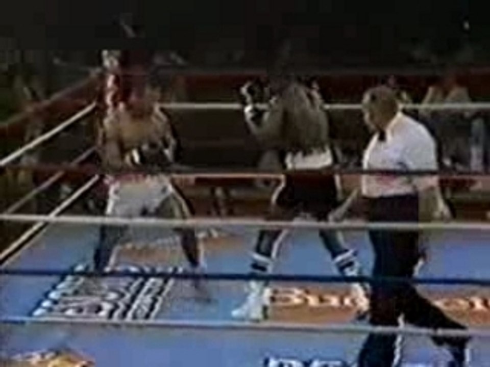 Mike Tyson vs Ricardo Spain
