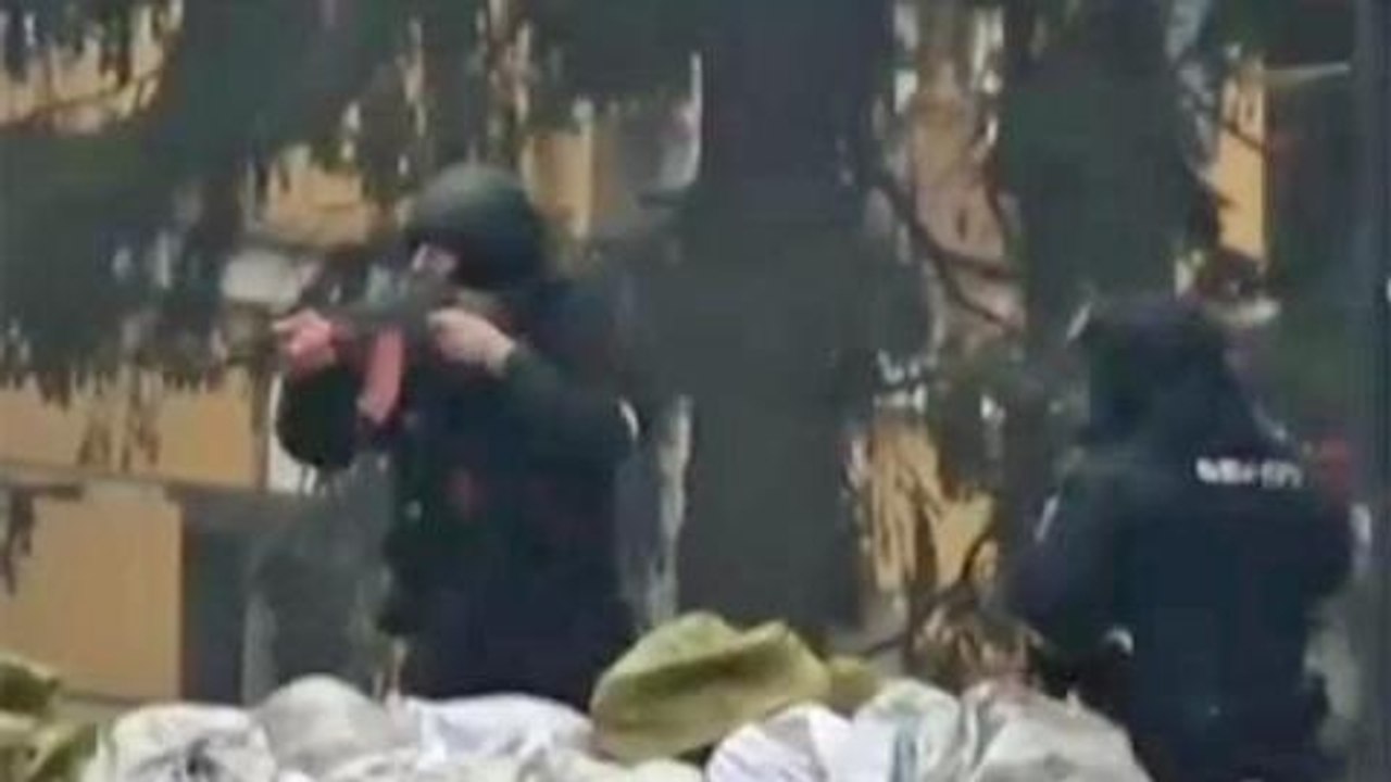 Ukraine looks into protest killings