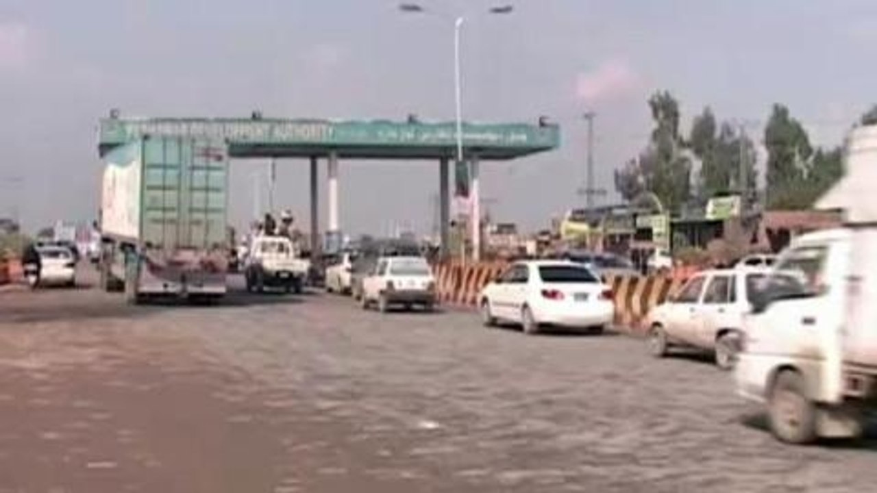 Pakistan reopens Afghan supply line for NATO