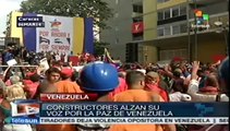 Obreros venezolanos abogan por la paz en las calles de Caracas