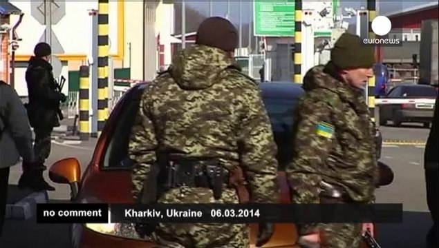 Ukraine crisis: tensions persist in Crimea