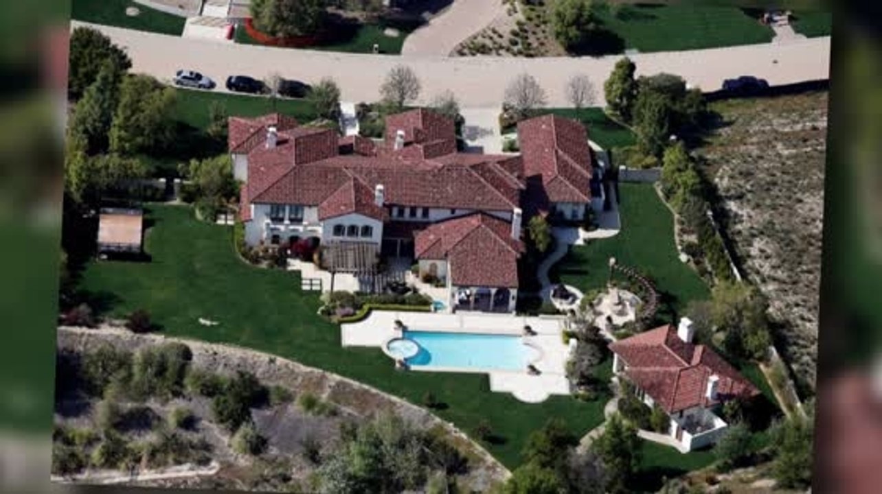 Khloe Kardashian buys Justin Bieber's Pad for $7m