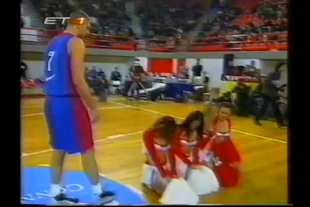 Διαγωνισμός καρφωμάτων  2001