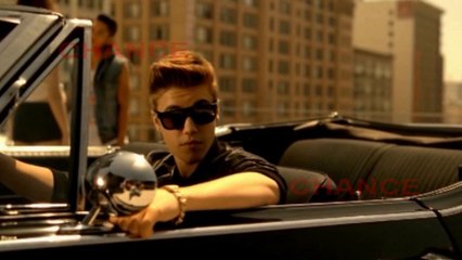 A Justin Bieber le crecen los enanos