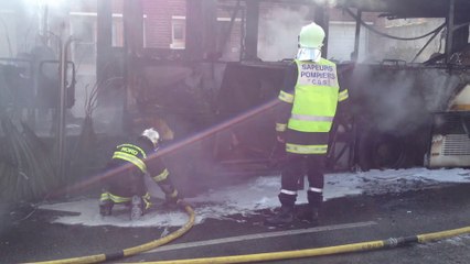 Comines: un bus en feu rue des Processions