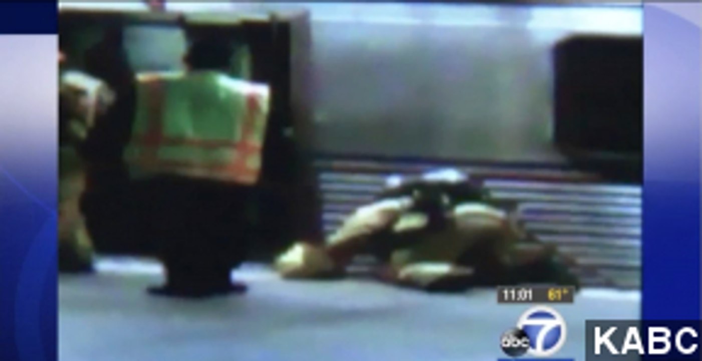 Blind Man Falls Under Oncoming Subway Train, Survives