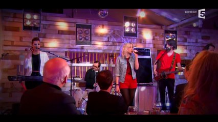 Hollysiz "Daisy Duke" - C à vous - 06/03/2014