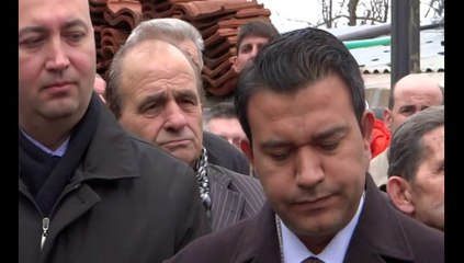 MUFTU METENIN BABASININ CENAZE TORENI VIDEO 2