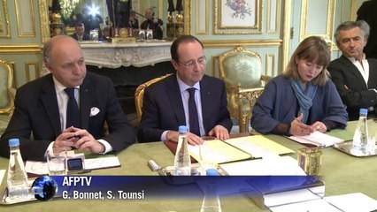 Hollande: pas de référendum en Crimée sans l'accord de l'Ukraine