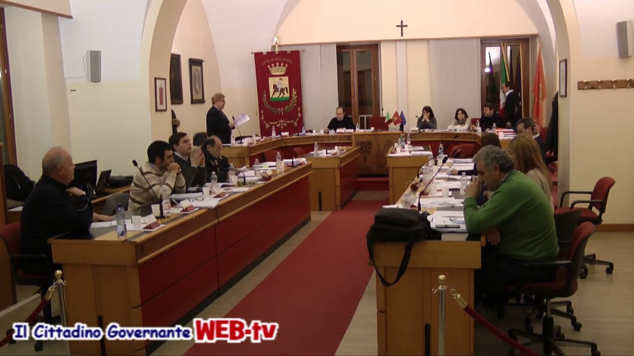 Consiglio comunale 10 febbraio 2014 punti 8 e 9 modifiche regolamenti entrate e tarsu illustrazione Vanni