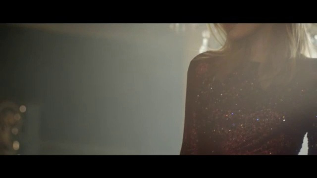 A Topshop Christmas Film - Teaser 5 #whosthatgirl - YouTube