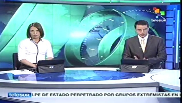 Timoshenko llama a tomar medidas contra presencia rusa en Crimea