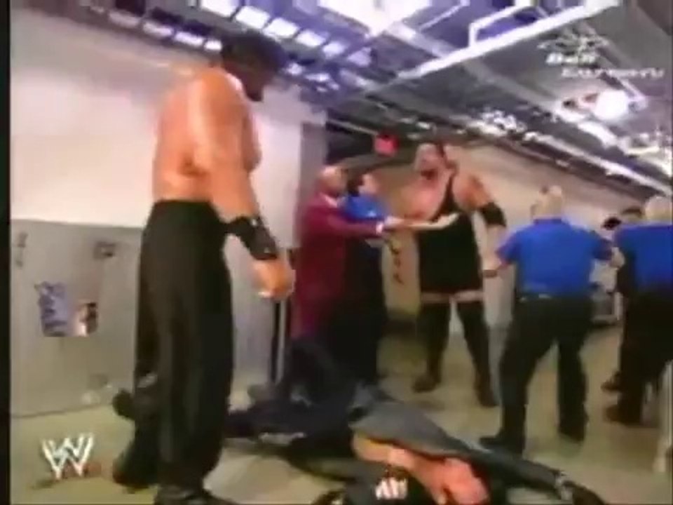 Undertaker VS The Great Khali & Big Show