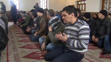Crimea's Muslim Tatars worry about Russia referendum