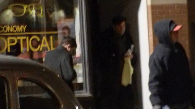 Robert Pattinson filming in the rain on the set of #LIFE in Toronto (March 6, 2014)